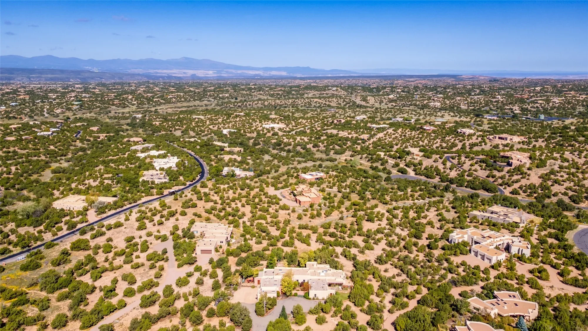 107 W Wildflower Drive, Santa Fe, NM 87506, Santa Fe, New Mexico, United States. - Photo 34