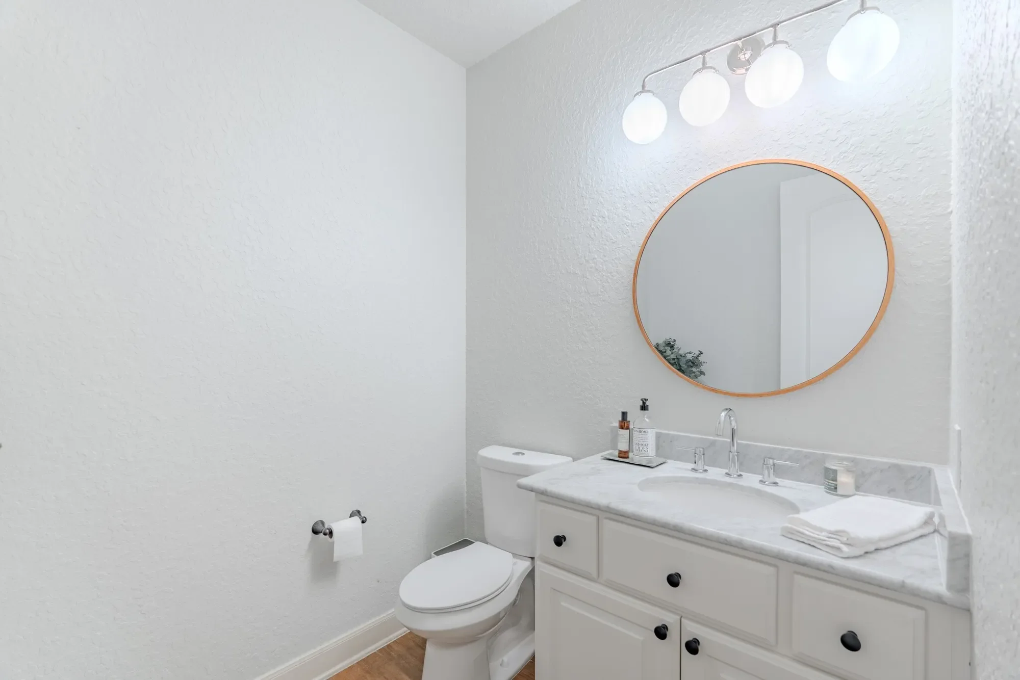 18 Devon Dale Drive, The Woodlands, TX 77375, The Woodlands, Texas, United States. - Photo 21