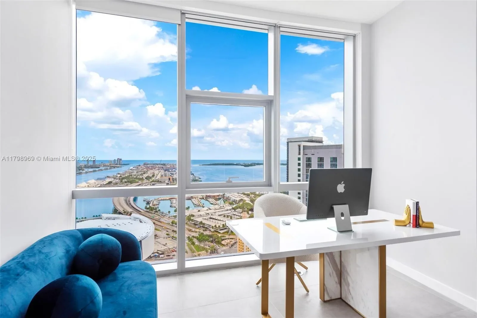 851 NE 1st Ave #4011, Miami, FL 33132, Miami, Florida, United States. - Photo 20