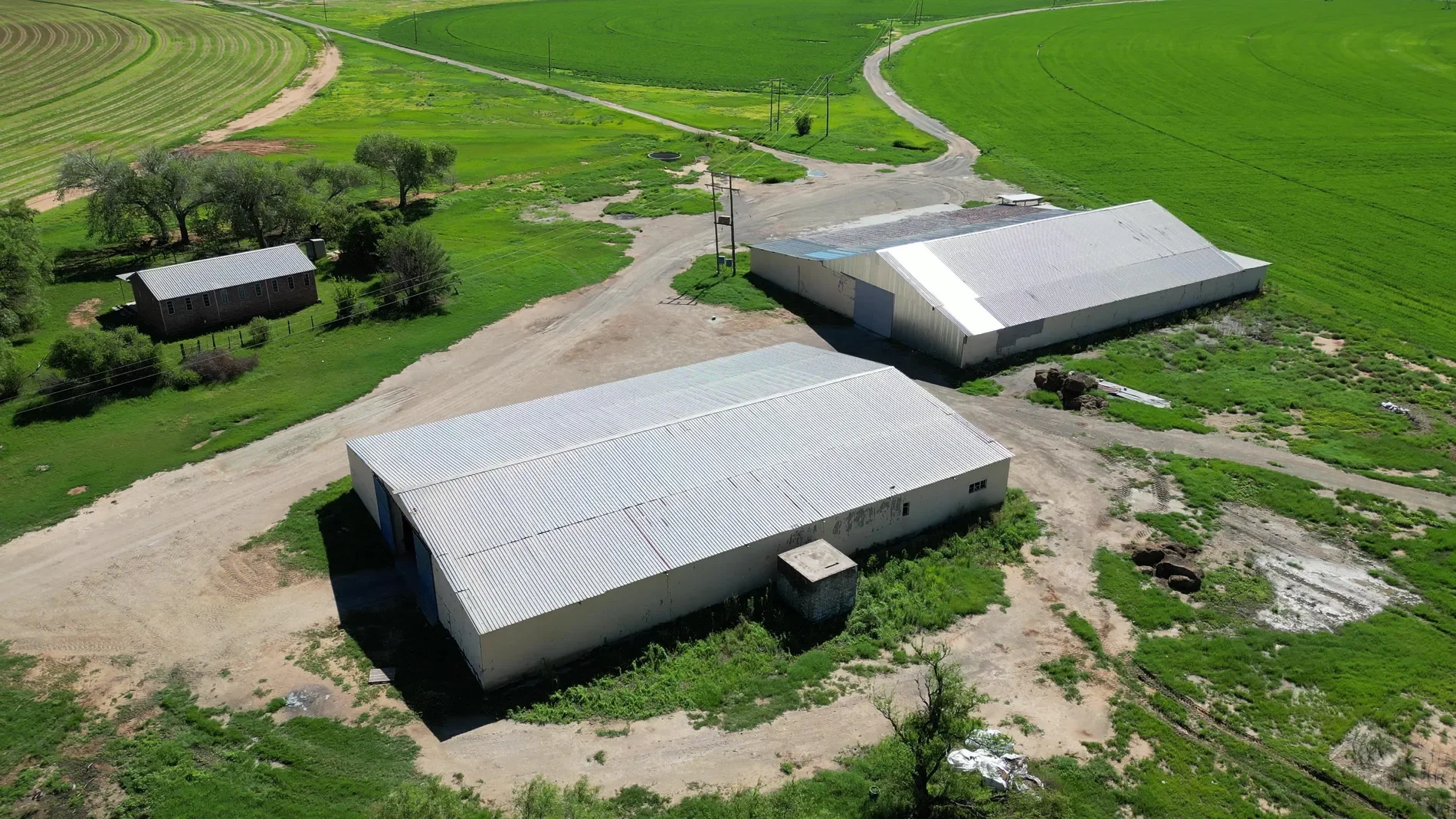 Exterior photo 12