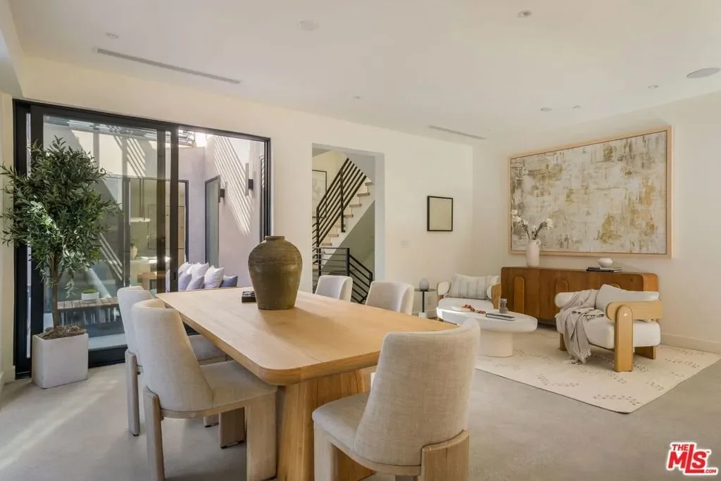 929 Hilldale, Altadena, California, United States. - Photo 18