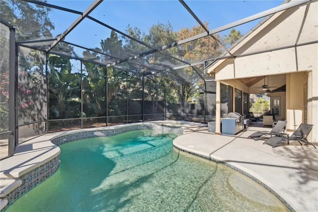 Exterior photo 7