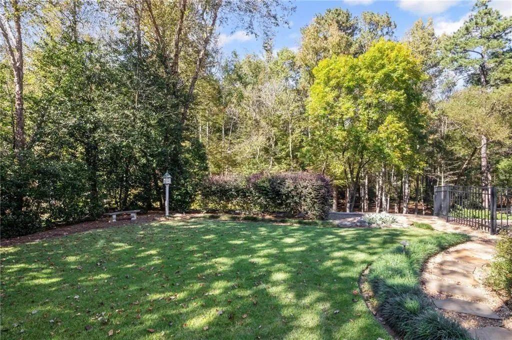 1655 Misty Oaks Drive, Atlanta, Georgia, United States. - Photo 53