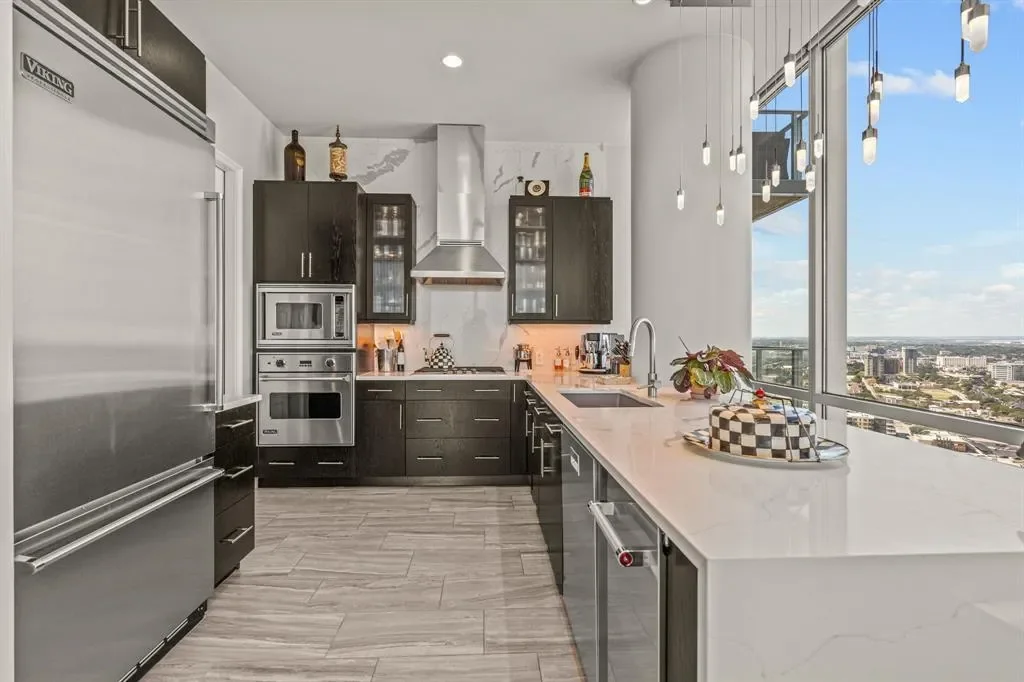 1301 Throckmorton Street 2402, Fort Worth, Texas, United States. - Photo 11