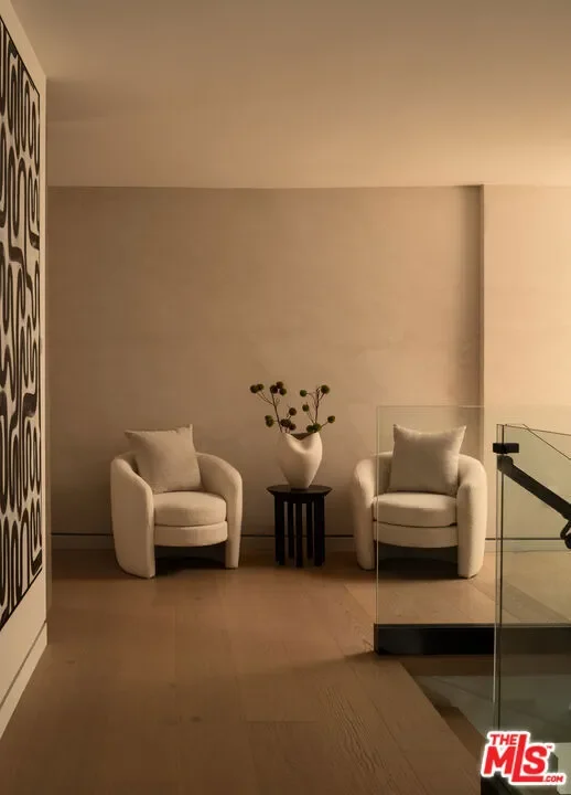 2608 Zorada Drive, Los Angeles, California, United States. - Photo 35