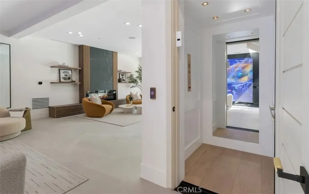 4 Narbonne, Newport Beach, California, United States. - Photo 30