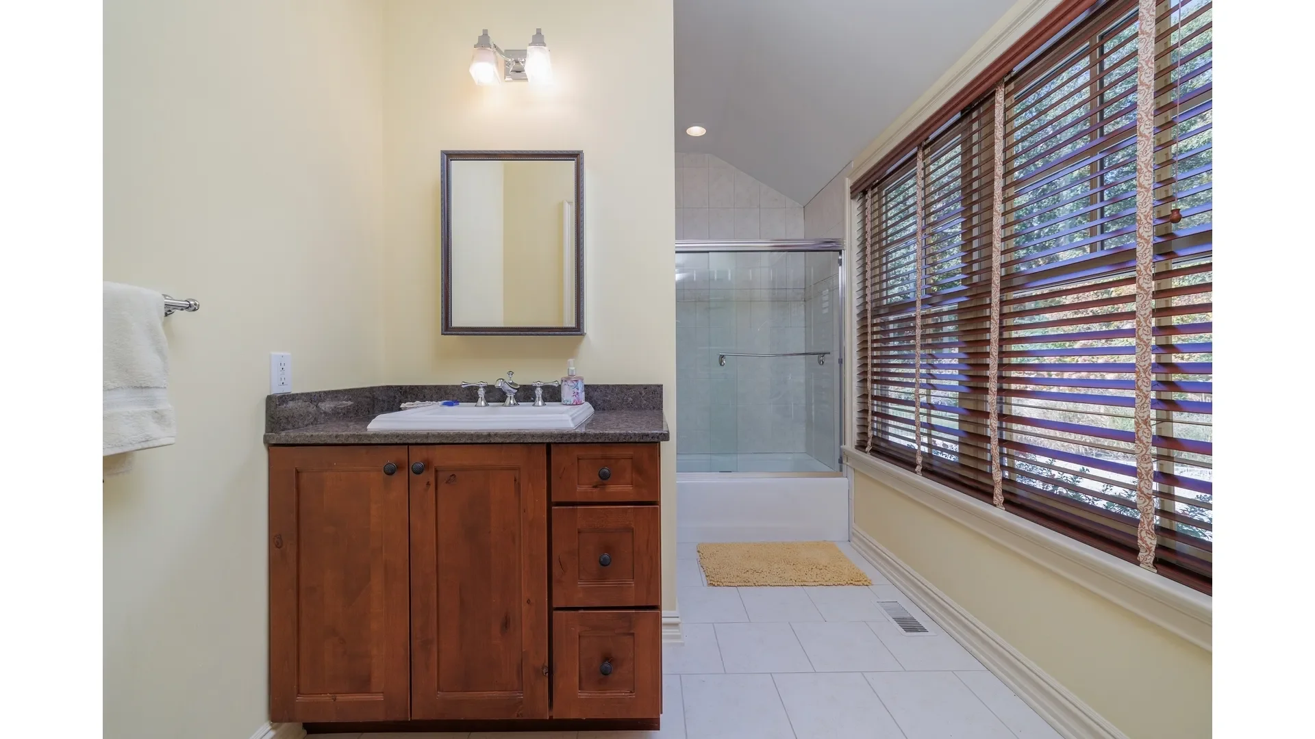 1750 Private Road #18, Peconic, New York, United States. - Photo 32