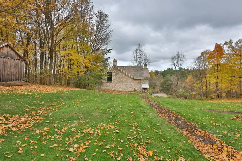 5672 Cedar Springs Rd, Burlington, ON L7P 0B9, Canada, Burlington, Ontario, Canada. - Photo 9