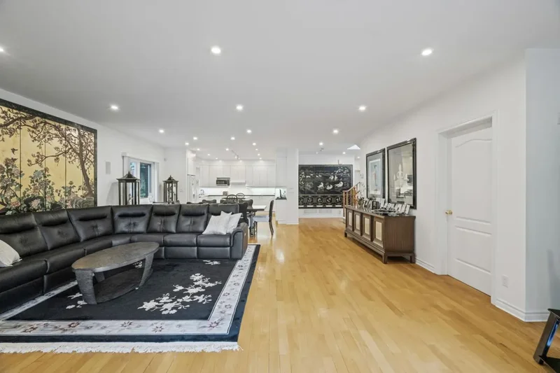 50 Park Lane Circ, Toronto, Ontario, Canada. - Photo 26