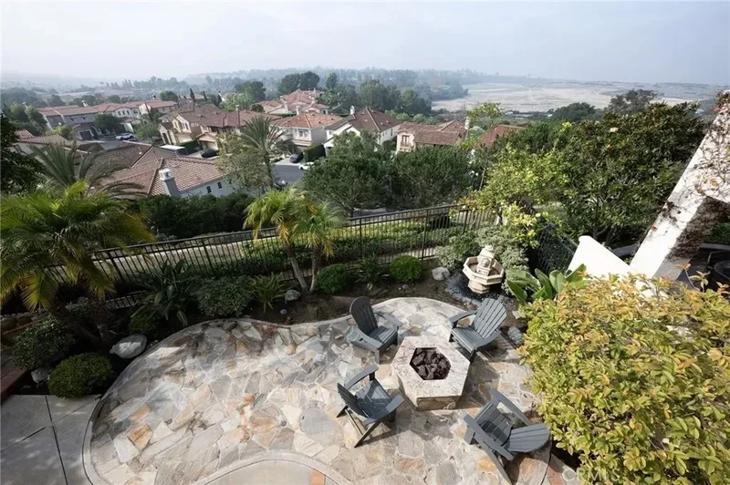 7 Marisol, Newport Beach, California, United States. - Photo 14