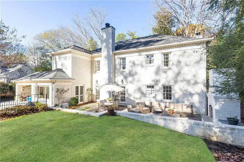 900 Hawick Drive, Atlanta, Georgia, United States. - Photo 3