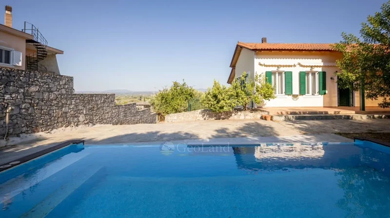 Aristocratic villa 468sq.m. just minutes from the Center of Kalamata