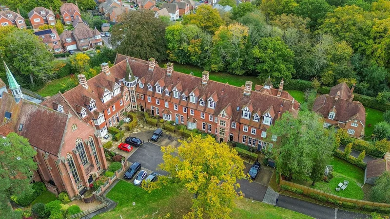 6 Grosvenor Hall Bolnore Road, Haywards Heath, RH16 4BX, Haywards Heath, England, United Kingdom. - Photo 15