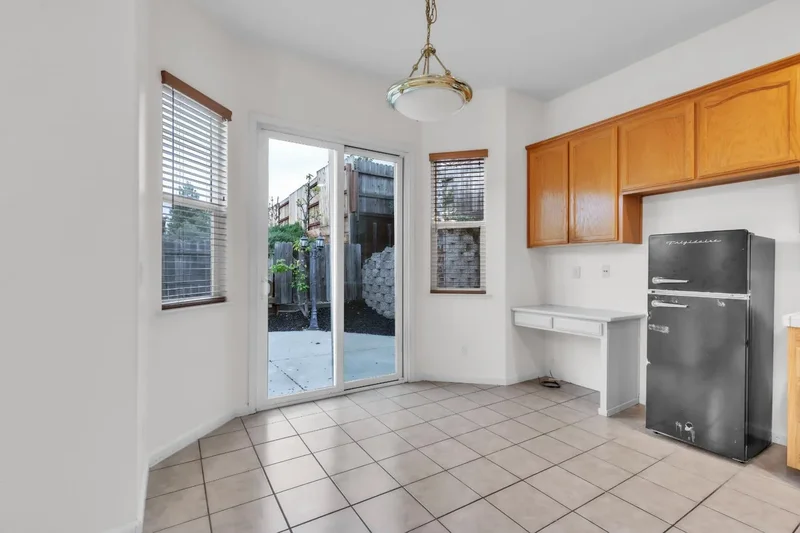 2081 Sebastian Way, Roseville, California, United States. - Photo 8