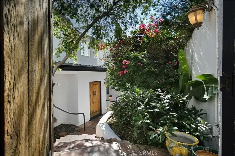 8383 Wyndham Road, Los Angeles, California, United States. - Photo 30