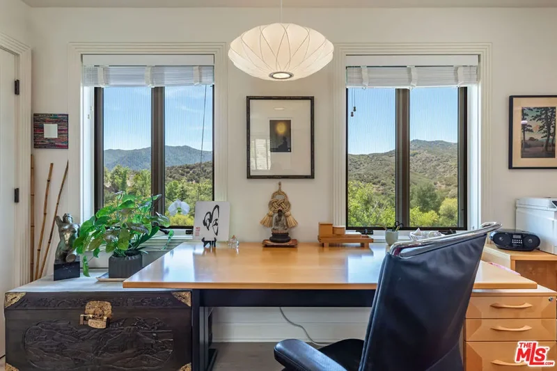 1045 Cold Canyon Road, Hidden Hills, California, United States. - Photo 41