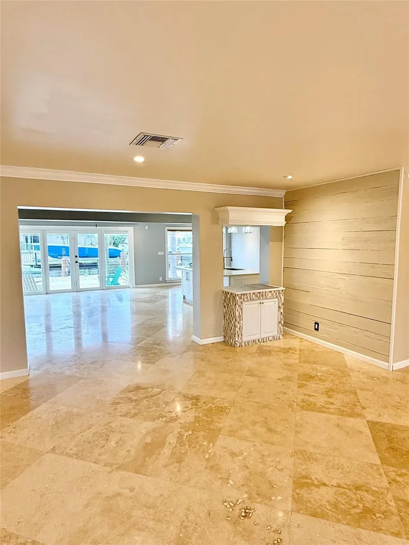2524 SE 9th St, Hillsboro Beach, Florida, United States. - Photo 9