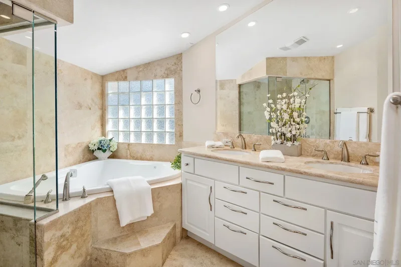 25 The Point, Coronado, California, United States. - Photo 34