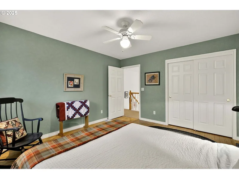 14341 SE Terrace Dr, Clackamas, OR 97015, Clackamas, Oregon, United States. - Photo 40