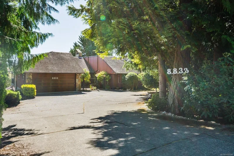 8833 Haro Park Terr, North Saanich, BC V8L 3Z3, North Saanich, British Columbia, Canada. - Photo 49