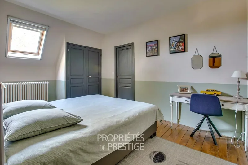 Montfort-l'Amaury, Île-de-France, France. - Photo 14