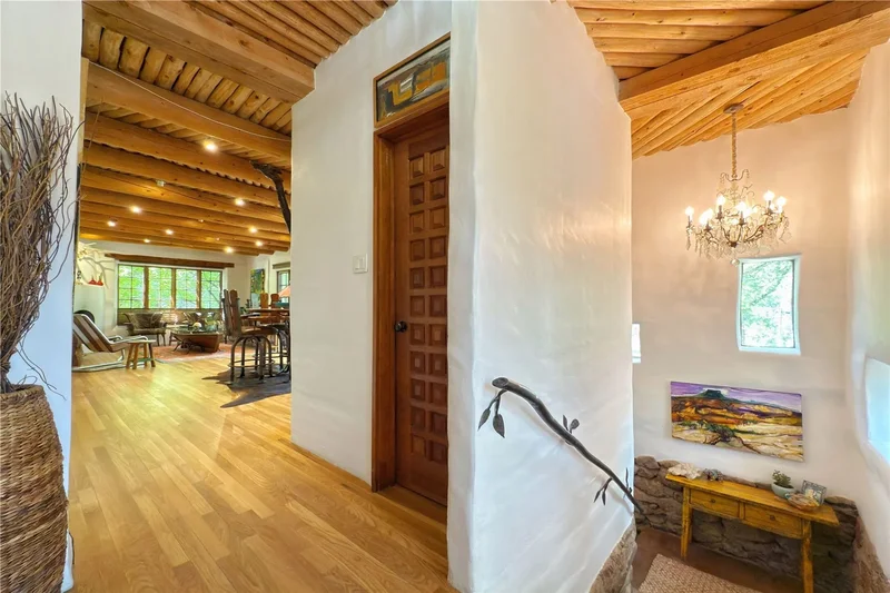 1352 Bishops Lodge Road , Santa Fe, NM 87506, Santa Fe, New Mexico, United States. - Photo 15