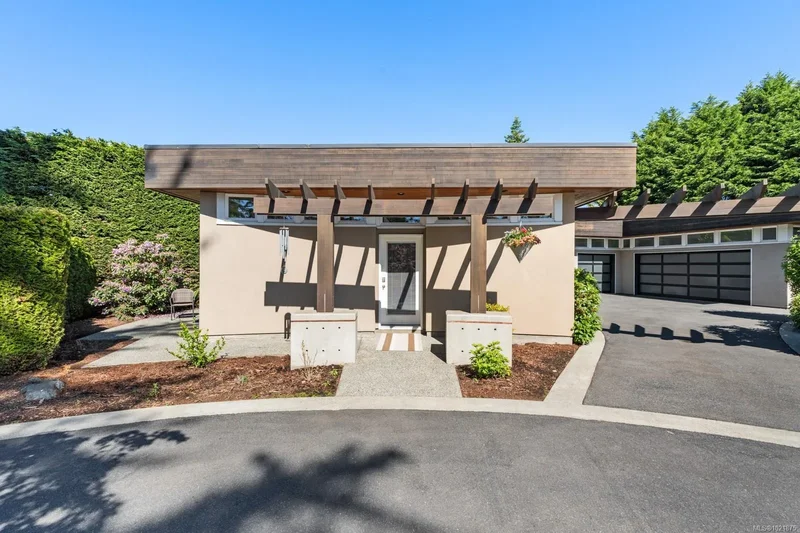 5605 Parker Ave, Saanich, British Columbia, Canada. - Photo 10