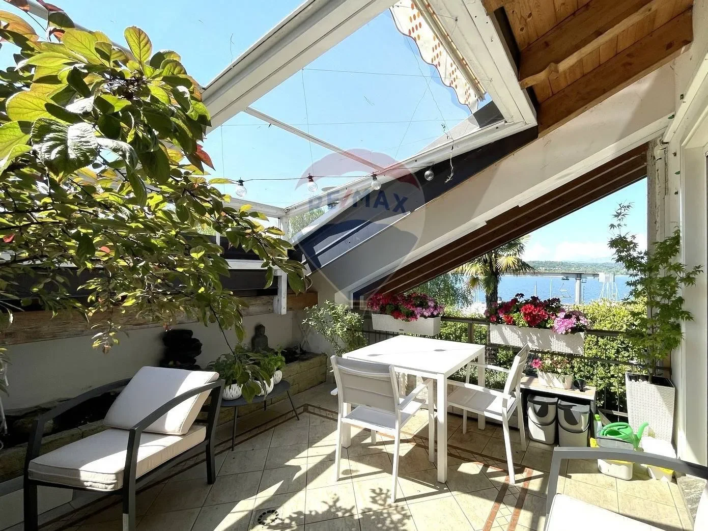 Via Riviera, Lisanza, Lombardy, Italy. - Photo 3