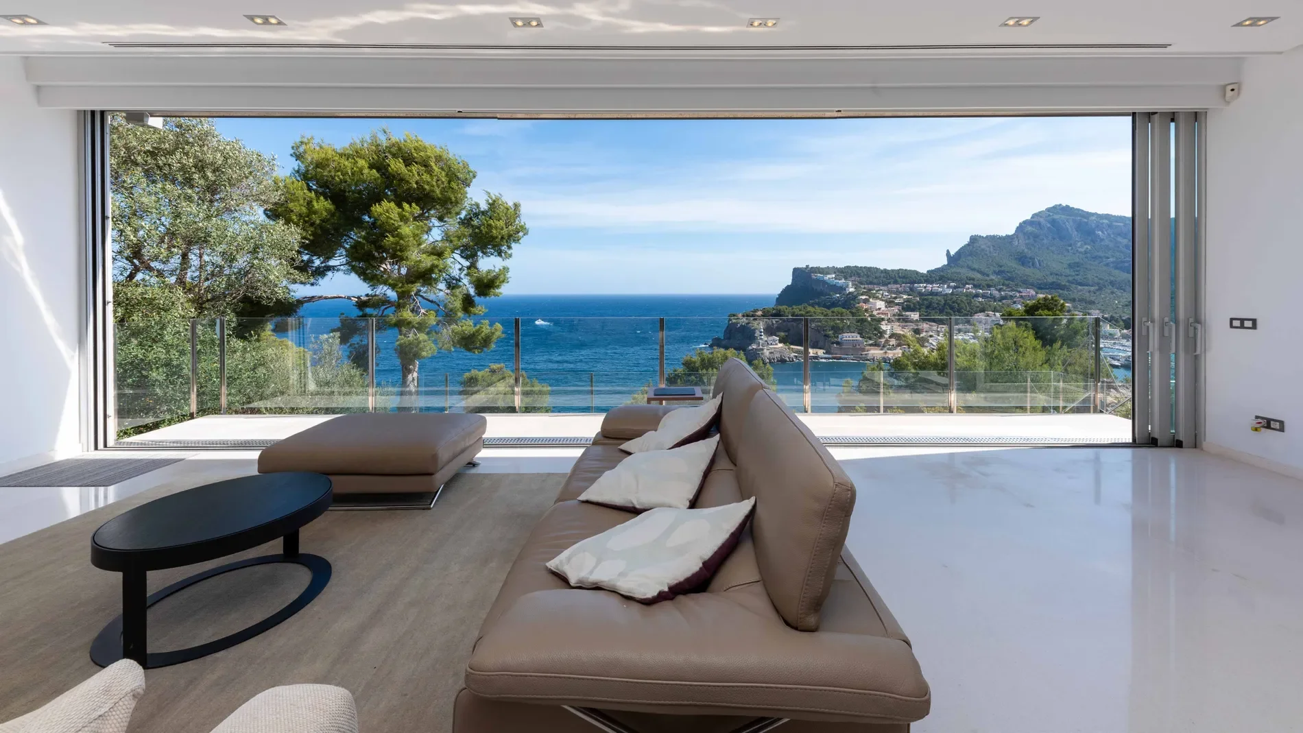 Puerto de Sóller, Mallorca, Puerto de Sóller, Soller, Balearic Islands, Spain. - Photo 3