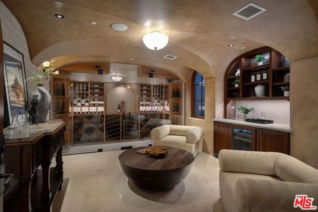 6882 Arizona Avenue, Los Angeles, California, United States. - Photo 37