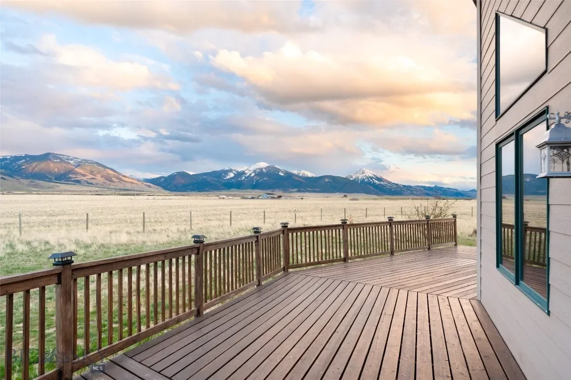 138 Inverness, Livingston, Montana, United States. - Photo 30