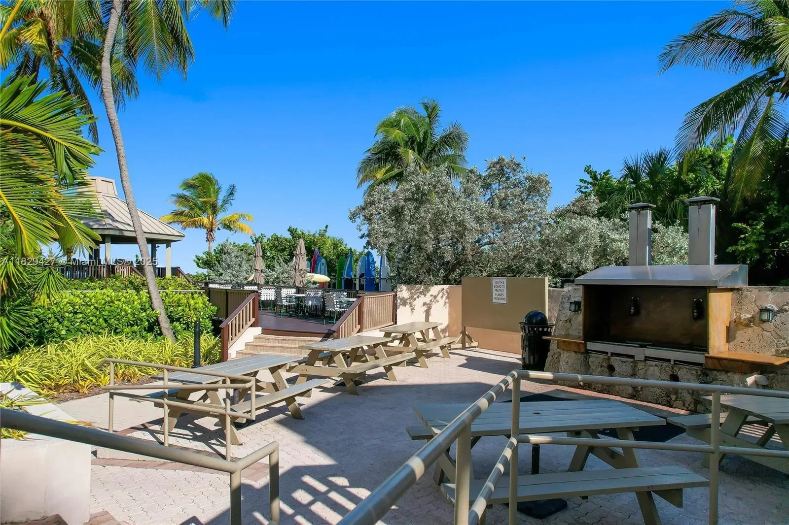1121 Crandon Blvd F201, Key Biscayne, Florida, United States. - Photo 10