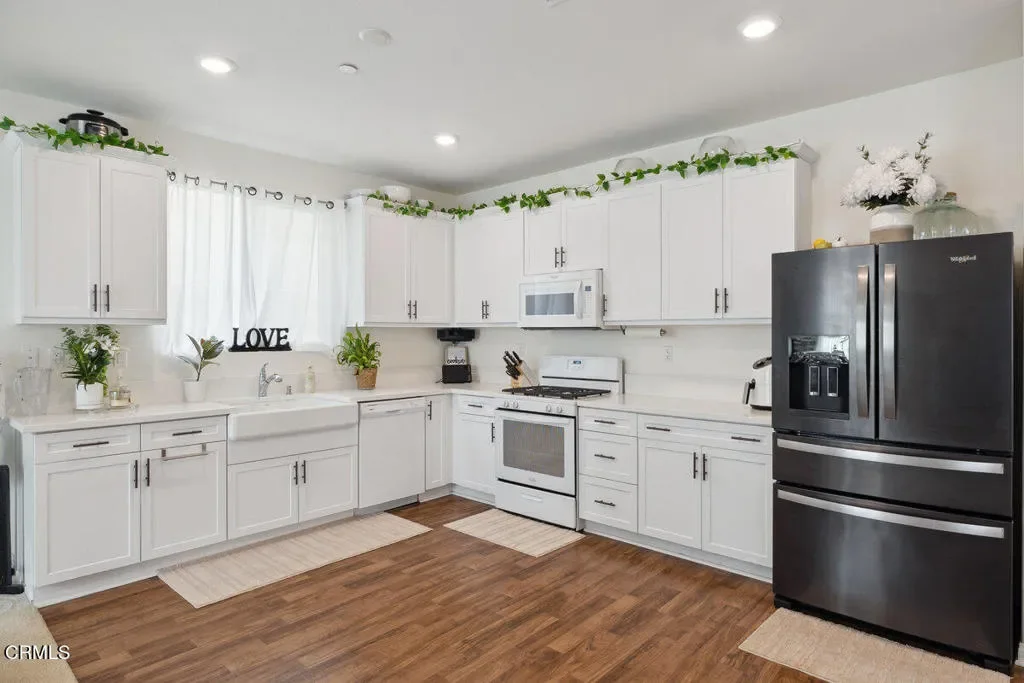 420 Celebration Lane, Santa Paula, CA 93060, Santa Paula, California, United States. - Photo 20
