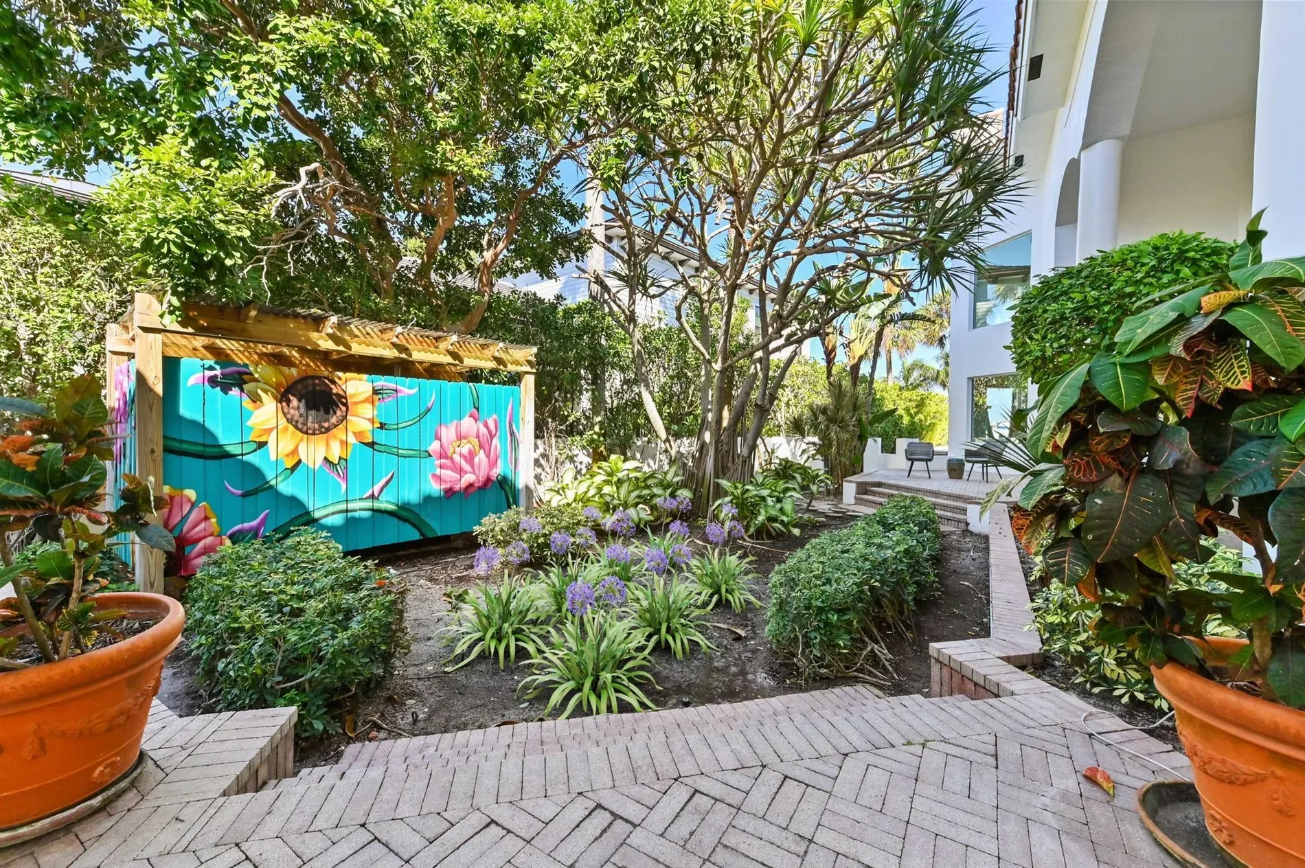 200 N Lake Drive, Lantana, Florida, United States. - Photo 6
