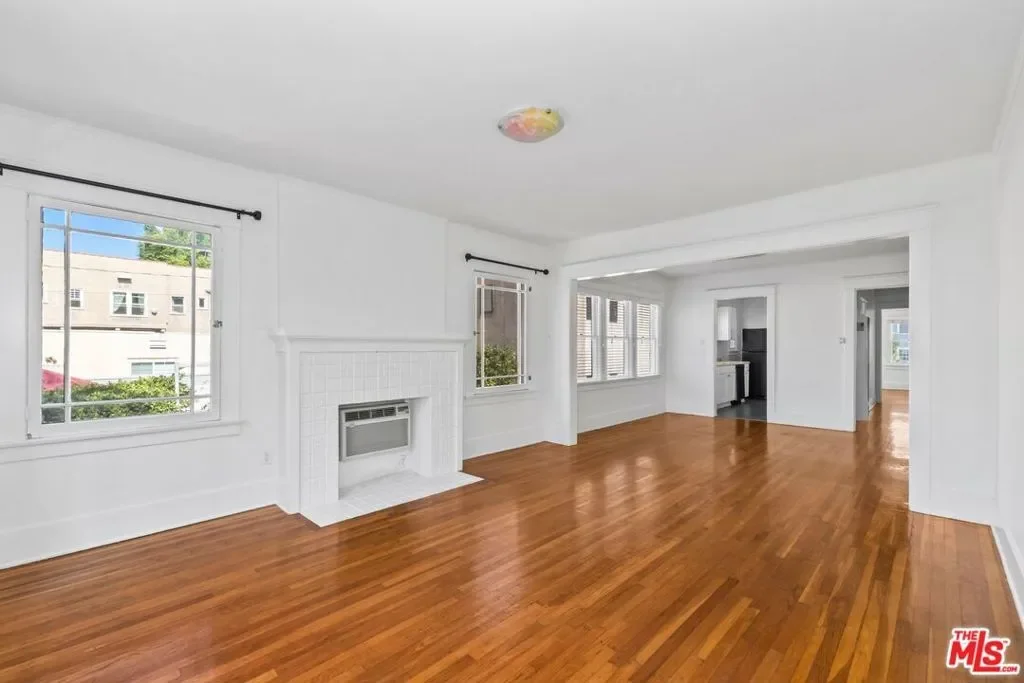718 N Hoover Street, Los Angeles, California, United States. - Photo 7