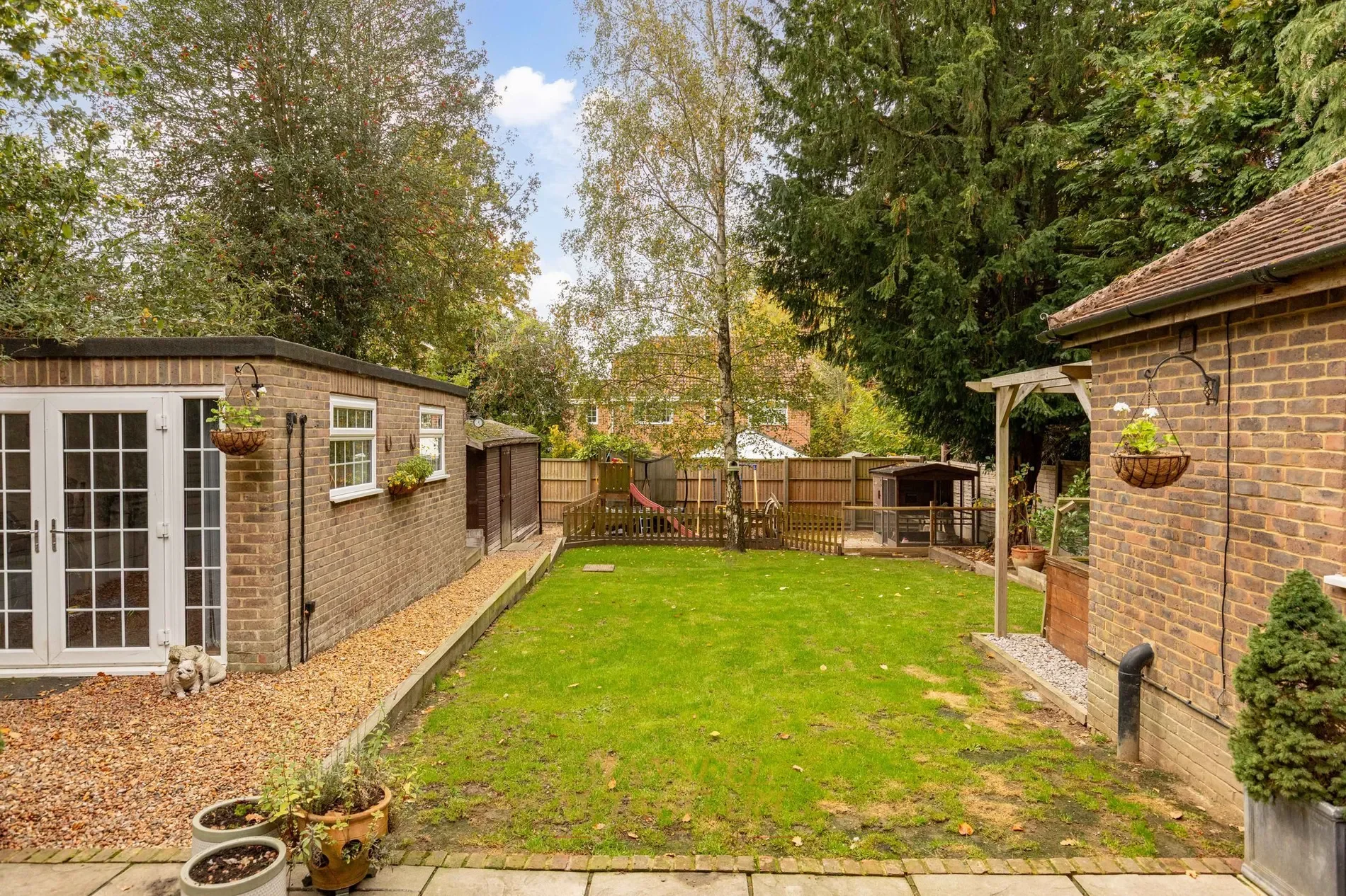 Exterior photo 8