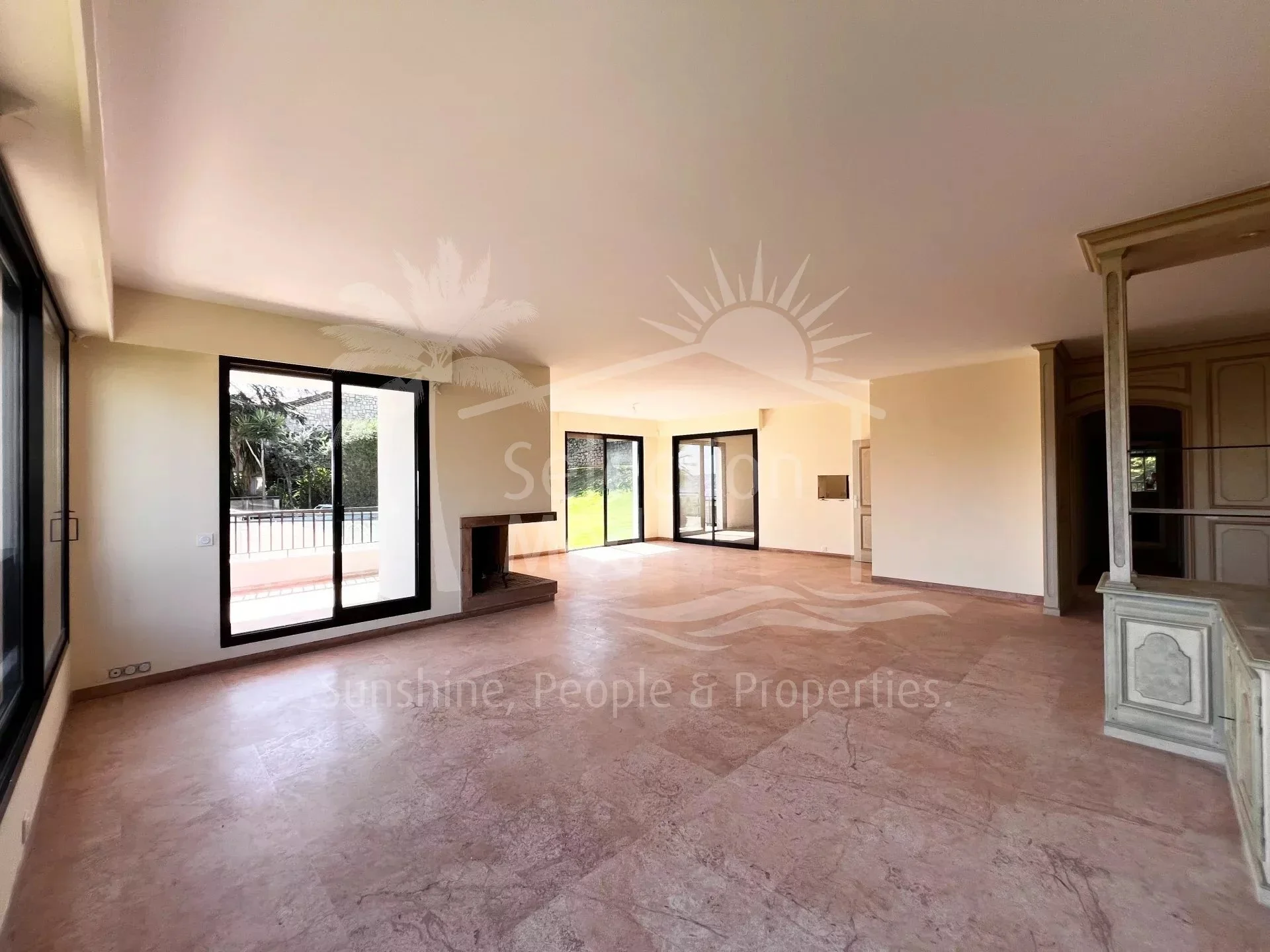Gallery photo 1