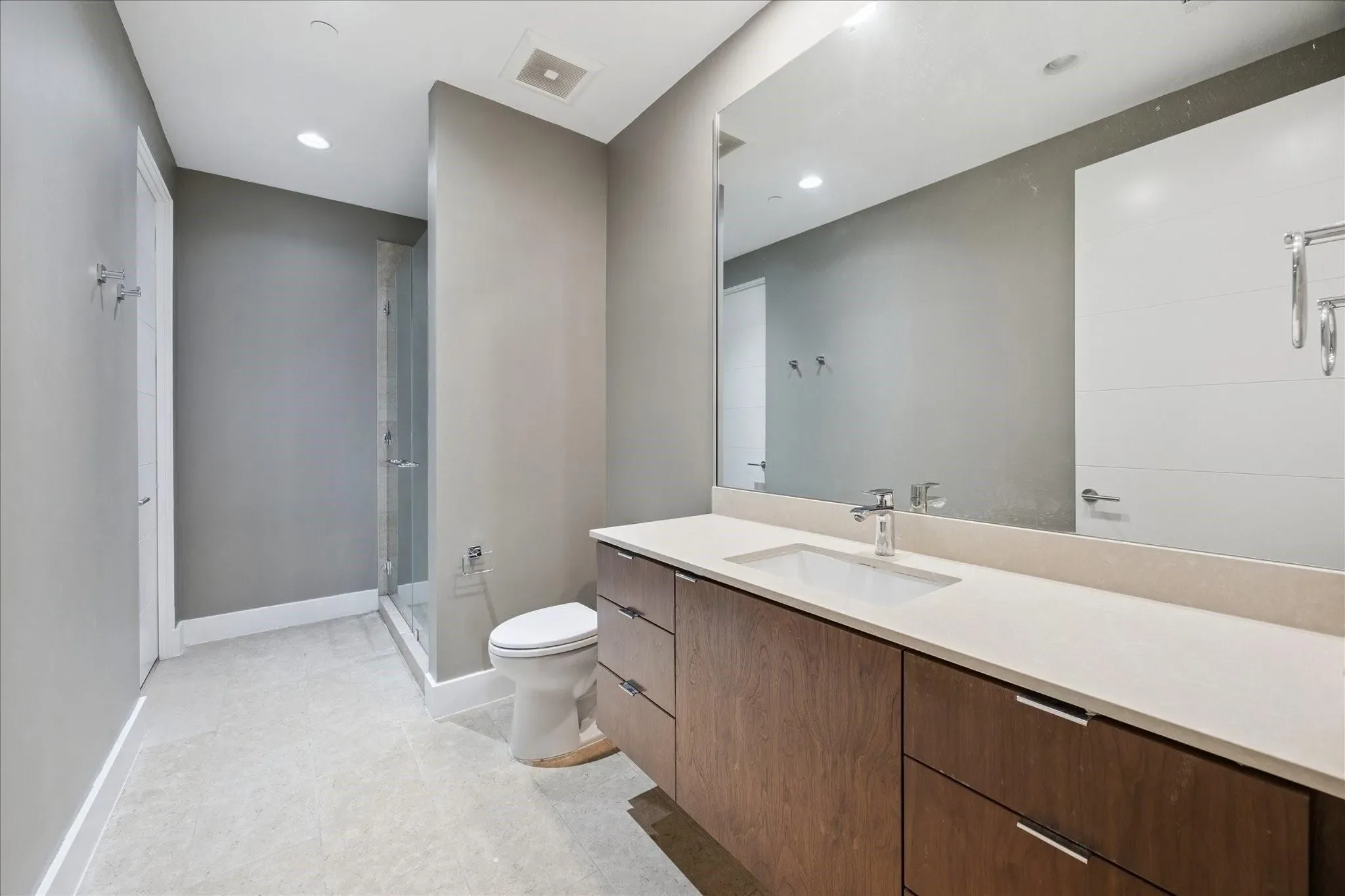 3331 Damico Street 404, Houston, Texas, United States. - Photo 14