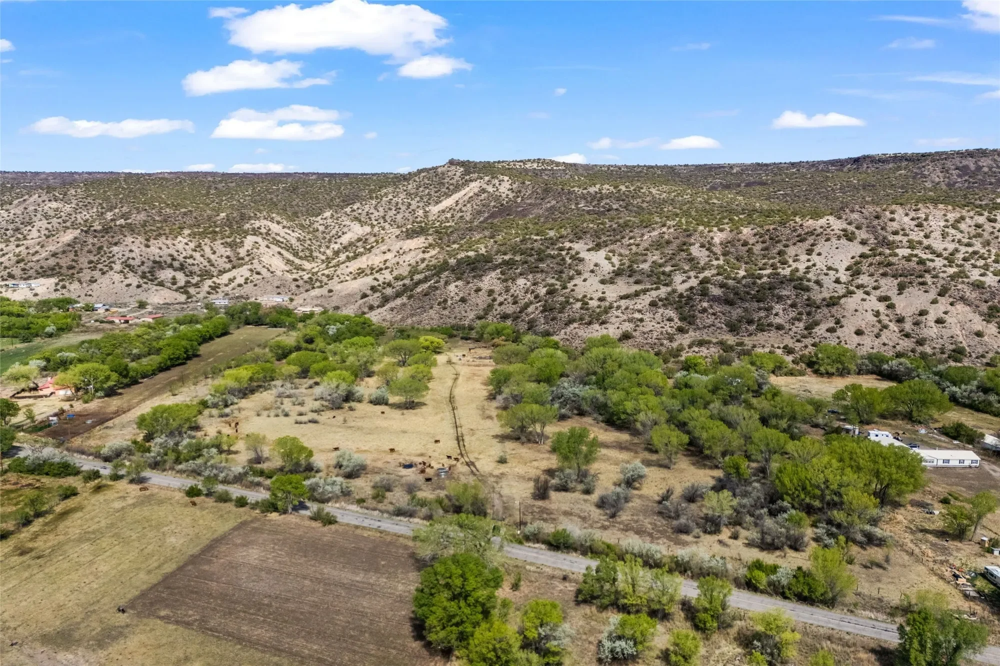 781 County Road 57 , Lyden, NM 87582, Velarde, New Mexico, United States. - Photo 8