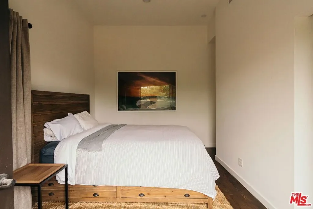 816 Hyperion Avenue, Los Angeles, California, United States. - Photo 3