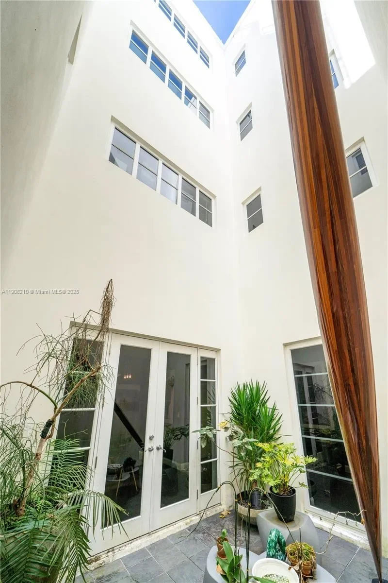 Gallery photo 2
