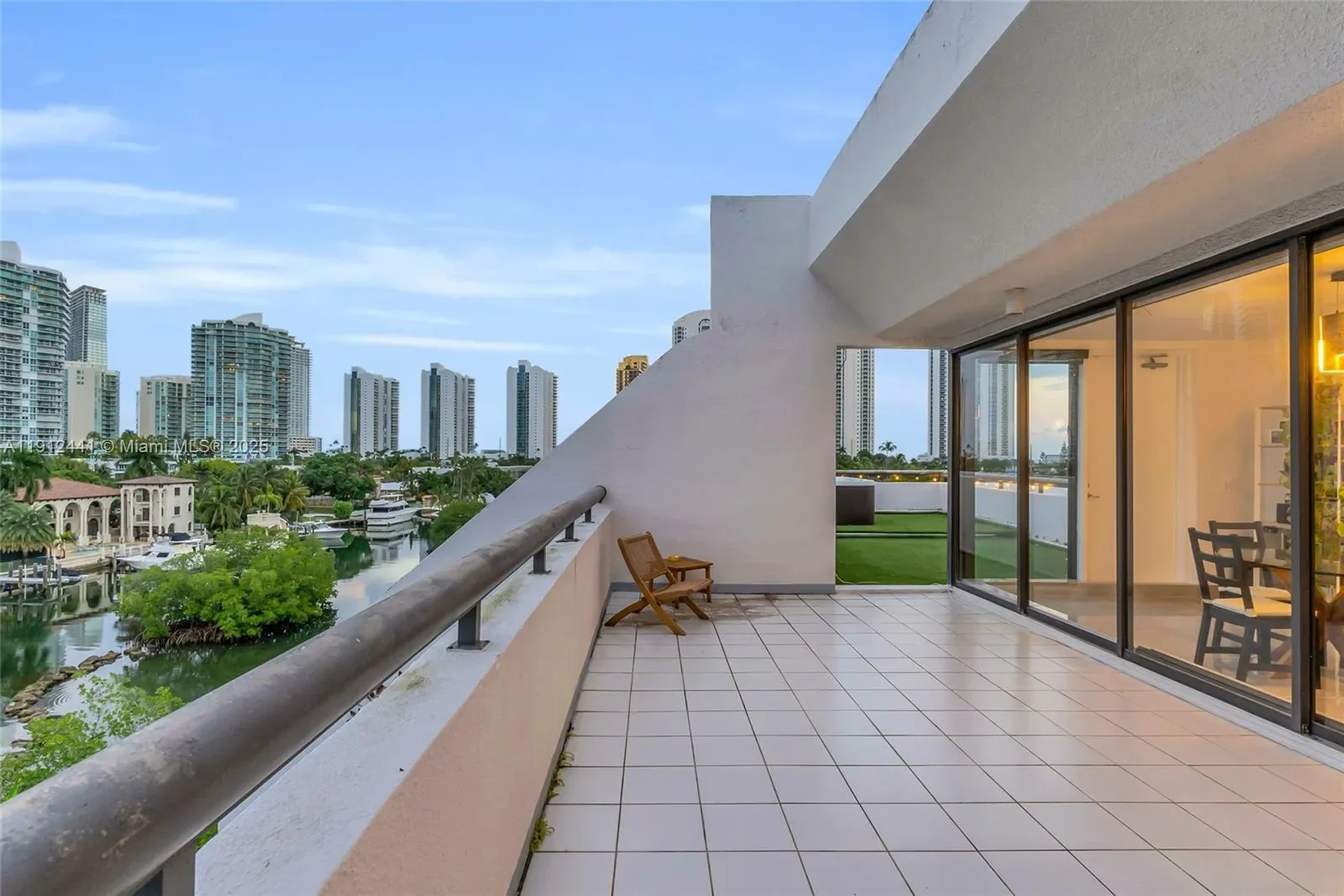 355 Poinciana Dr 1130, Golden Beach, Florida, United States. - Photo 12