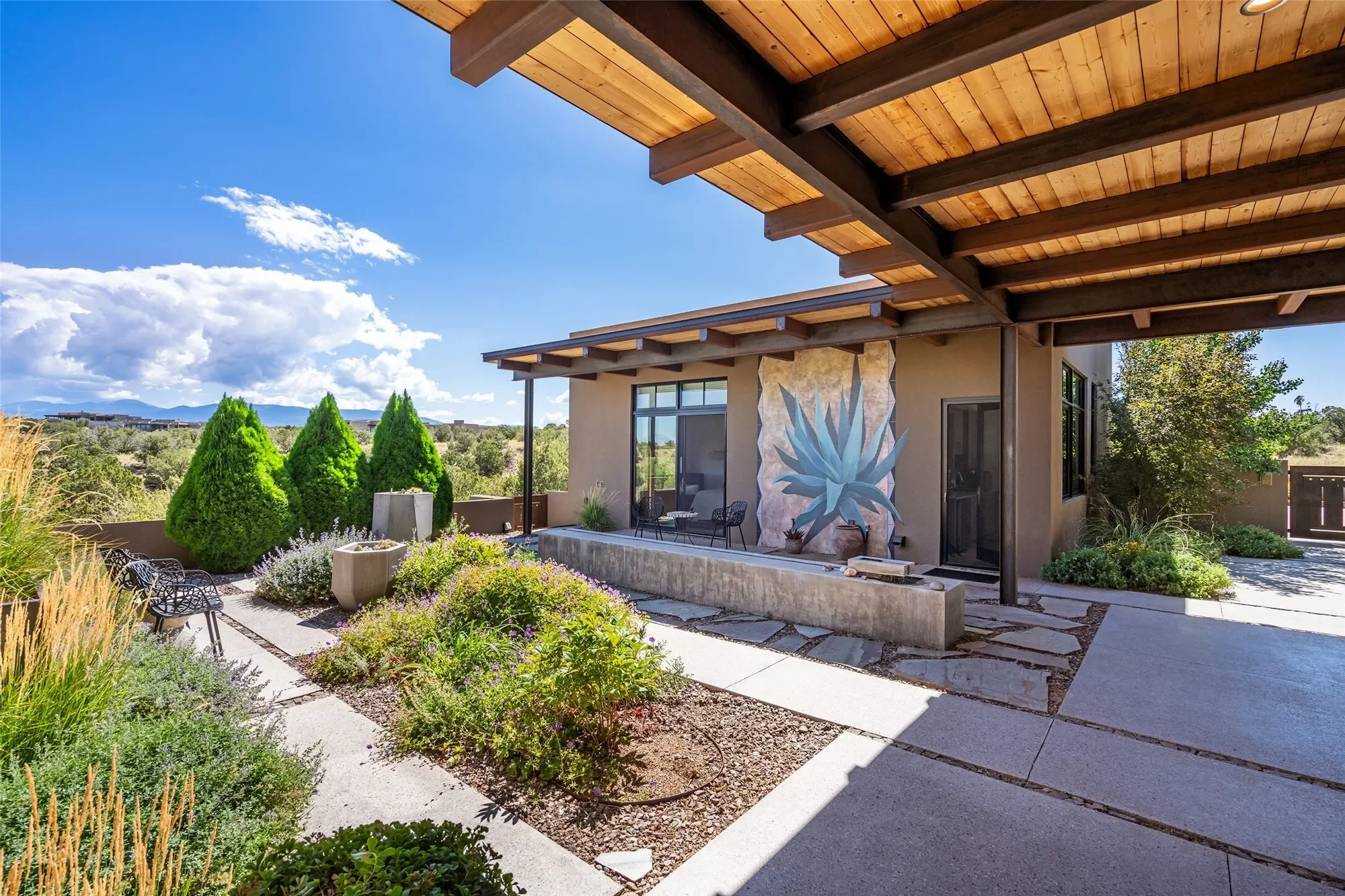 8 Camino Villenos, Santa Fe, NM 87506, Santa Fe, New Mexico, United States. - Photo 12