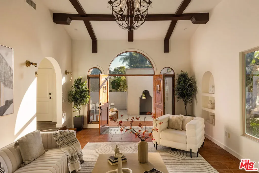 1772 S Ogden Drive, Los Angeles, California, United States. - Photo 9