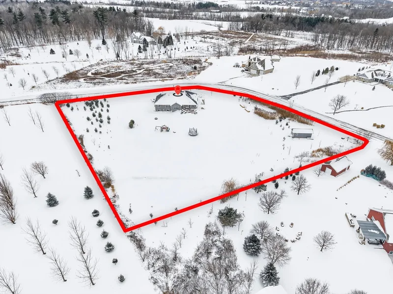2226 Laddie Trail, De Pere, WI 54115-8472, De Pere, Wisconsin, United States. - Photo 31
