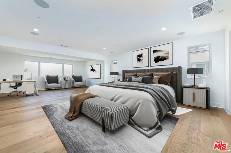 11770 N Hillsborough Lane, Los Angeles, California, United States. - Photo 34