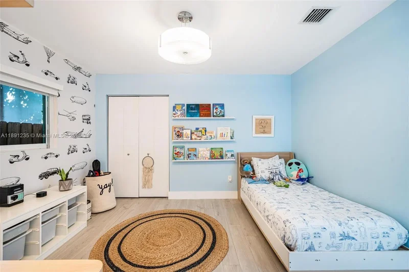2437 SW 25th Ter, Miami, Florida, United States. - Photo 21