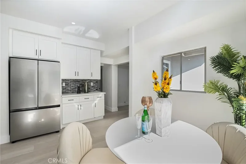 2410 8th Avenue, Los Angeles, CA 90018, Los Angeles, California, United States. - Photo 27