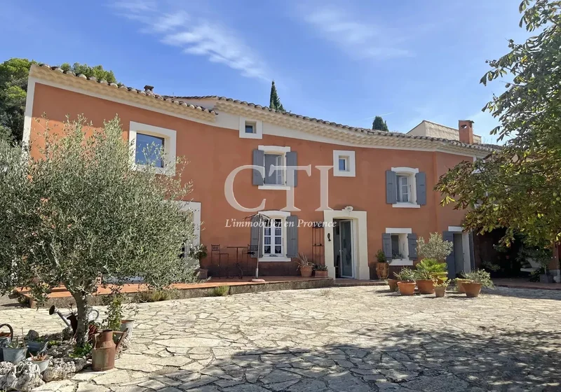 Old 18th century silk factory renovated with swimming pool and exceptional view