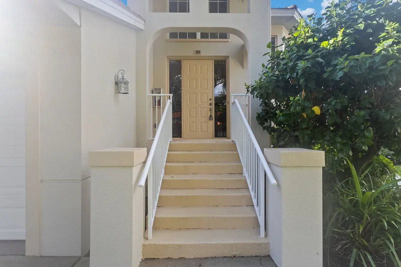 1319 Egrets Landing , 204, Naples, FL 34108, Naples, Florida, United States. - Photo 25